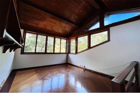 15_photo/00a6bd35c9.f7b46fd9919be053-ATLAS-793afa69-2139-4f98-bfb5-251fca7ee586.jpg de casa de condomínio à venda com 4 quartos, 945m² em Vila d'El Rey, Nova Lima