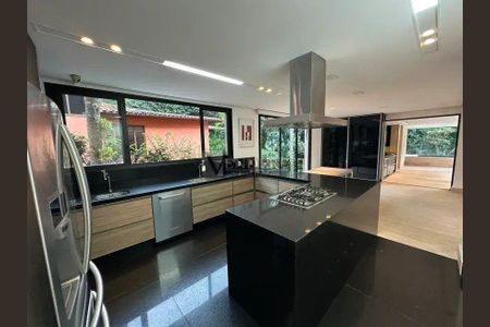 5_photo/00a6bd3b03.7b14635dc7f45449-ATLAS-38e5b9f7-fd56-4f81-9c42-cb8a0018e269.jpg de casa à venda com 8 quartos, 800m² em Vila Alpina, Nova Lima