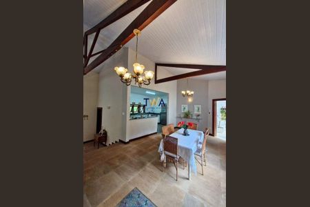 6_photo/00a6bd52f9.f348c8852f19f3bd-ATLAS-ad5a0db6-c351-4062-8af6-0d2c4c0c4d78.jpg de casa à venda com 4 quartos, 340m² em Vila Castela, Nova Lima