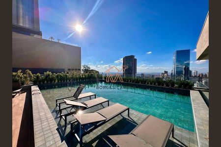 3_photo/00a6bd5469.b760bc82f578a189-ATLAS-b0319304-90e6-4b3f-ad57-020b8cea0c81.jpg de apartamento para alugar com 1 quarto, 44m² em Vila da Serra, Nova Lima