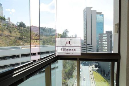 5_photo/00a6bd5505.cd47da779e8daed1-ATLAS-3697a06b-fe6e-4db4-b335-e5ea157d9fe0.jpg de apartamento para alugar com 1 quarto, 52m² em Vila Castela, Nova Lima