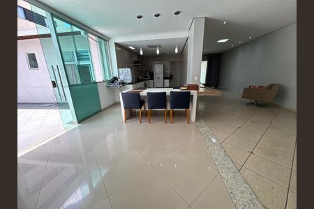 19_photo/00a6c3eaf3.3e6957092a4c223d-ATLAS-ce93abcf-e0ba-4e14-a1bf-88707dc3a4d1.jpg de casa à venda com 4 quartos, 230m² em Vl Recreio, Betim