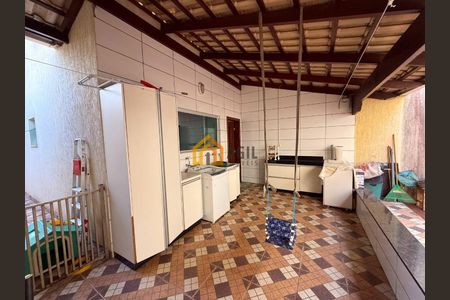 7_photo/00a6c3f399.eb4747a7722cd593-ATLAS-3bed328d-29ba-444e-8ab0-670d132d513d.jpg de casa à venda com 3 quartos, 140m² em Jardim Casa Branca, Betim