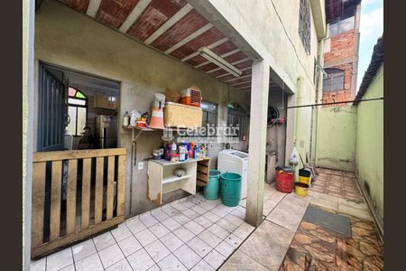 5_photo/00a6ec5227.2f15d505e37c7ac5-ATLAS-3009e95b-b68f-4a26-bb35-cb96ed354085.jpg de casa à venda com 3 quartos, 200m² em Nova Contagem, Contagem