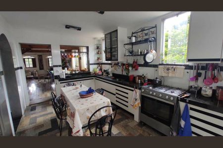 42_photo/00a6f2932b.f861ecc718bdcbd7-ATLAS-829e599b-cb4c-49c0-80c6-ee67029c2fe6.jpg de casa de condomínio à venda com 4 quartos, 600m² em Condomínio Vale do Ouro, Ribeirão das Neves