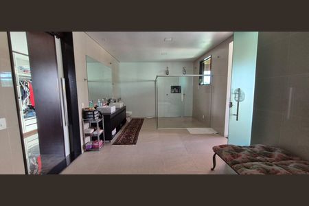 31_photo/00a6f2f61f.5564e16b2c01dcfa-ATLAS-5c991a62-3286-41c0-9120-94110e1f7d90.jpg de casa à venda com 5 quartos, 730m² em Condomínio Vale do Ouro, Ribeirão das Neves