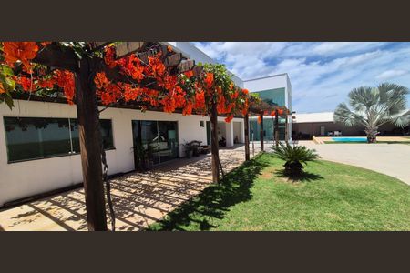 12_photo/00a6f2f61f.5564e16b2c01dcfa-ATLAS-c61bb8a2-0612-4557-9352-66e8e6bc556a.jpg de casa à venda com 5 quartos, 730m² em Condomínio Vale do Ouro, Ribeirão das Neves