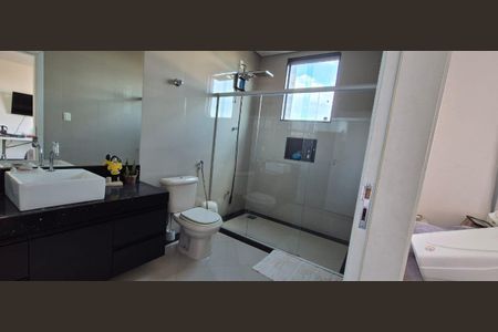 25_photo/00a6f2f61f.5564e16b2c01dcfa-ATLAS-d8146a2f-f2a5-4044-8bfd-0bd435f74255.jpg de casa à venda com 5 quartos, 730m² em Condomínio Vale do Ouro, Ribeirão das Neves