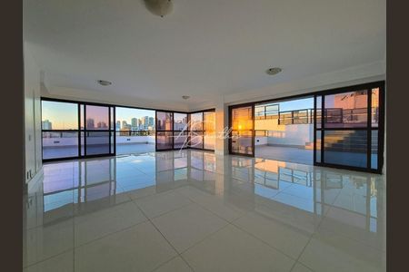 3_photo/071603528d.8466a3e317aaddca-ATLAS-22ab70ed-c8cc-4b1d-a7bc-aa24976187b2.jpg de apartamento para alugar com 4 quartos, 790m² em Rio Vermelho, Salvador