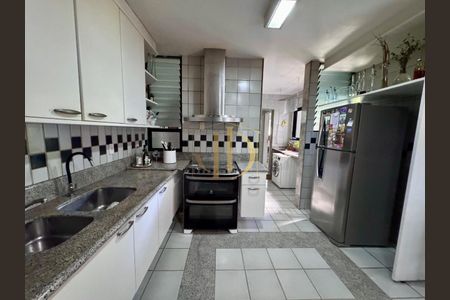 7_photo/071603537b.b7afec13c8c84584-ATLAS-87a4c968-e05e-4bc9-87d6-8355f6faf828.jpg de apartamento à venda com 4 quartos, 326m² em Rio Vermelho, Salvador