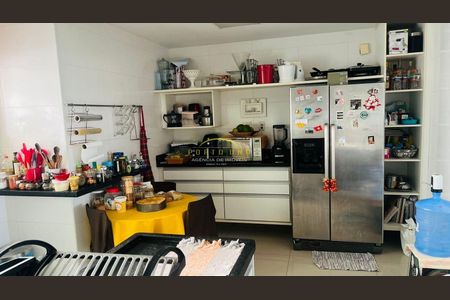 12_photo/071603621d.70d34e1d457a0501-ATLAS-c59bdd51-e313-4fe7-ae2f-de787e7977b5.jpg de apartamento à venda com 3 quartos, 178m² em Federação, Salvador