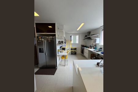 4_photo/071603653d.1b78148603d7ccf9-ATLAS-2060d9ca-bcb2-42e3-a1c9-5bd9a81caecf.jpg de apartamento à venda com 3 quartos, 250m² em Ondina, Salvador