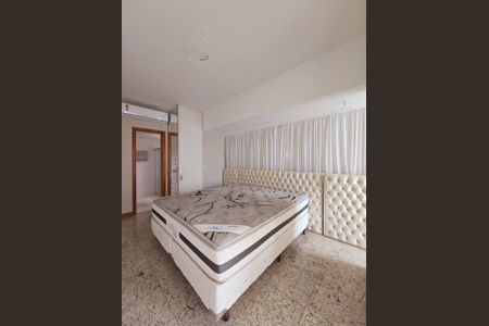 3_photo/0716037a4d.da28fe5d562f214b-ATLAS-eaa13ab2-13fc-44df-a411-b3a662db735d.jpg de apartamento à venda com 4 quartos, 224m² em Ondina, Salvador