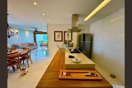 2_photo/0716037aff.6c2488a1ef1eec95-ATLAS-e8ae9561-c2bc-4e2a-9f95-3879ac941e69.jpg de apartamento para alugar com 3 quartos, 185m² em Ondina, Salvador