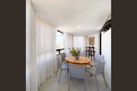 5_photo/0716037dad.526b8d0f117d2dc5-ATLAS-e7b8a34c-364f-4d22-a26a-902db01f0e1f.jpg de apartamento à venda com 4 quartos, 304m² em Jardim Apipema, Salvador