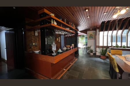 2_photo/07160381c1.1463d70521bc8e9f-ATLAS-250ca77b-d29f-47b1-b75a-c3b8a65cd91c.jpg de apartamento à venda com 4 quartos, 250m² em Barra, Salvador