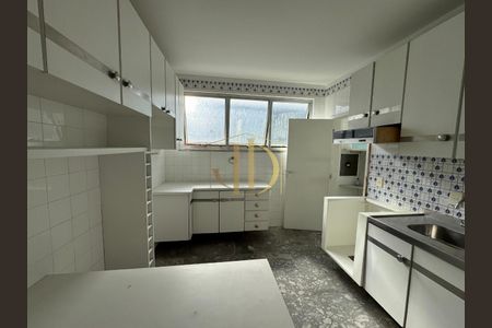 3_photo/0716039cd5.04c16ff0d284adb7-ATLAS-1bd01f8a-681f-4fcd-a2b2-ddb48ee0feab.jpg de apartamento à venda com 3 quartos, 249m² em Barra, Salvador