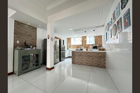 8_photo/0716048195.59b9fa3339c8dcb8-ATLAS-5c1a3d3a-2d6e-458f-8a97-460c8f8d2d88.jpg de apartamento à venda com 3 quartos, 200m² em Graça, Salvador