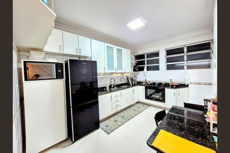 22_photo/071604887f.f2f2eeb8352b00e1-ATLAS-5905d37b-4a92-4ff2-8d99-03813fe338bc.jpg de apartamento à venda com 4 quartos, 208m² em Vitória, Salvador