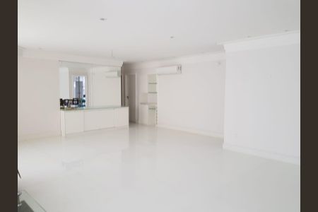 6_photo/07160492cb.cbbfd4a03055828f-ATLAS-c6e505d6-e615-4d97-98e8-98ea40fd8cb6.jpg de apartamento à venda com 4 quartos, 198m² em Dois de Julho, Salvador