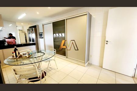 4_photo/071604a9ef.4b227a8d41877f4e-ATLAS-c75c117e-7bec-488f-aeb2-7c8b0e54a317.jpg de apartamento à venda com 4 quartos, 325m² em Horto Florestal, Salvador