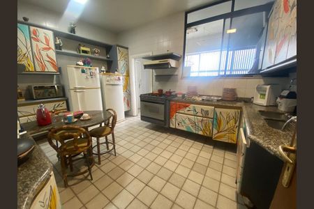 15_photo/071604abdb.c1f363b49e2d7734-ATLAS-c18160a0-e8eb-43e6-a107-af8da2e2a608.jpg de apartamento à venda com 4 quartos, 220m² em Horto Florestal, Salvador