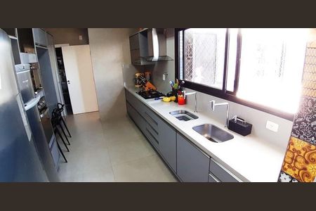 10_photo/071604b293.f90d1e514ded60bc-ATLAS-46dbf4c1-3f2a-4e32-92aa-995da82a7702.jpg de apartamento à venda com 3 quartos, 195m² em Horto Florestal, Salvador