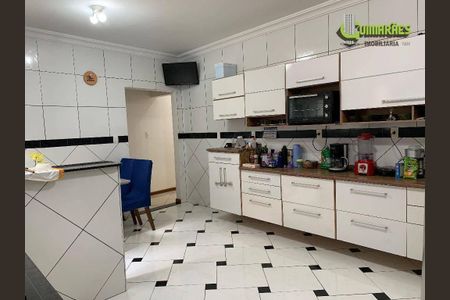 8_photo/07160539eb.f861ecc718bdcbd7-ATLAS-39dfb7ef-c7d5-4d35-a022-371b7e46921b.jpg de casa à venda com 4 quartos, 240m² em Liberdade, Salvador