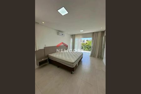 20_photo/071610a155.4cea1a0b3f6bbd2f-ATLAS-a26d493d-bd44-4b3f-b658-a91ef92685b9.jpg de casa de condomínio à venda com 6 quartos, 380m² em Vale dos Lagos, Salvador