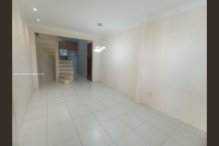 4_photo/071610c2c5.72f38772c60cc7a0-ATLAS-2d4e1ef4-8a56-418d-a6d9-a874b1293452.jpg de casa à venda com 2 quartos, 48m² em Jardim Nova Esperança, Salvador