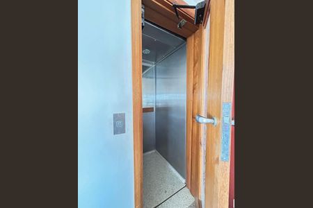 3_photo/071616d0d1.92bd7eb76981e119-ATLAS-caa3ffe9-6757-4eeb-bbd2-9ebae8433ad5.jpg de apartamento à venda com 4 quartos, 420m² em Fazenda Grande III, Salvador