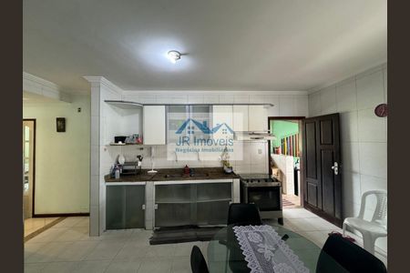 12_photo/071616f63f.f861ecc718bdcbd7-ATLAS-41dc907c-ecb3-4e1c-90a6-b72532723433.jpg de casa à venda com 5 quartos, 210m² em Jardim das Margaridas, Salvador