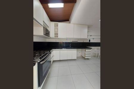 5_photo/07161743e1.7aa7752cca68cf40-ATLAS-2a2cd802-e178-43e9-bfb1-5767e0e88d0c.jpg de casa à venda com 5 quartos, 180m² em Piatã, Salvador