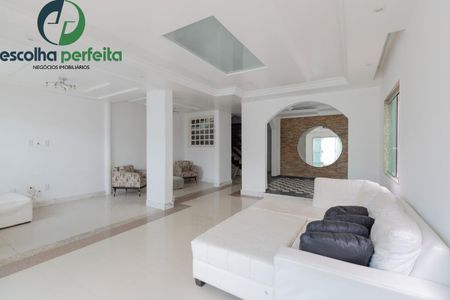 2_photo/0716177cd7.ceff8192393c33de-ATLAS-ffa0971f-2057-41fc-a24e-5ae77eb9a0af.jpg de casa à venda com 3 quartos, 672m² em Itapuã, Salvador