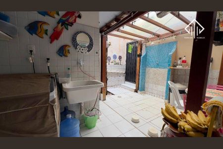 36_photo/07161829f1.bc4f0453d3ce403e-ATLAS-cf1fc602-08f8-4b2e-b03e-0e632cba4bb7.jpg de casa à venda com 4 quartos, 120m² em Itapuã, Salvador