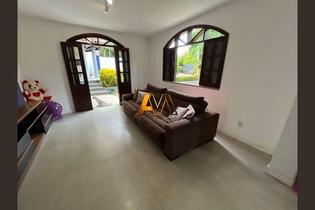 8_photo/071619dffd.ceff8192393c33de-ATLAS-a6b5e427-c3ee-4da5-a6ba-61e858ecb0a5.jpg de casa à venda com 3 quartos, 376m² em Piatã, Salvador