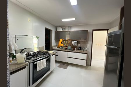 5_photo/071619e151.7e2ea02b9085bf9d-ATLAS-7e4e3382-9c41-4921-9e67-6eb2cd1d7af2.jpg de casa à venda com 4 quartos, 500m² em Piatã, Salvador