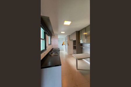 10_photo/071619f149.ef17f09ecc4cbcb1-ATLAS-e0a72bed-b795-4ac1-8fae-dc711864f8cd.jpg de apartamento para alugar com 4 quartos, 240m² em Jaguaribe, Salvador