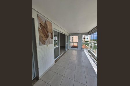 2_photo/07161a0361.ee31d1fd9df23408-ATLAS-9f84c646-c6d3-436c-9e11-e18eda5c85a7.jpg de apartamento para alugar com 4 quartos, 130m² em Patamares, Salvador