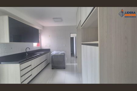 22_photo/07161a0463.59b9fa3339c8dcb8-ATLAS-03ba0cd5-5bb3-4b98-836c-e59f55c4e5b4.jpg de apartamento à venda com 4 quartos, 180m² em Patamares, Salvador