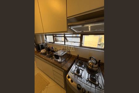 28_photo/07161a076f.9fde2b1beaf38236-ATLAS-dfb2ded7-7bb3-420e-9d6d-c476842db515.jpg de casa à venda com 4 quartos, 300m² em Patamares, Salvador