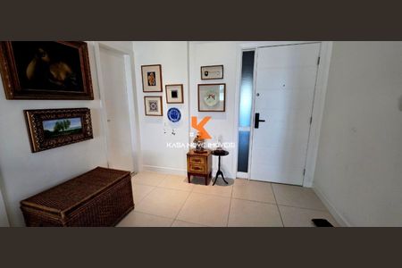 13_photo/07161a1ec3.fb3e5cd590891c22-ATLAS-8bc2cf54-0375-4c27-aad4-ab7e970adcab.jpg de apartamento à venda com 3 quartos, 140m² em Patamares, Salvador