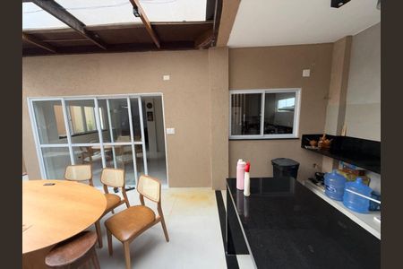 37_photo/07161a2217.db829c6054abc860-ATLAS-d45feead-c763-4c0b-bc96-91c052c45a4e.jpg de casa à venda com 3 quartos, 311m² em Pituaçu, Salvador