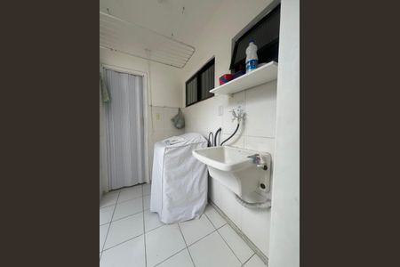 5_photo/07161a23d7.ceff8192393c33de-ATLAS-7f06ba3f-7b5f-4ff6-8d22-efb85eb6515e.jpg de casa à venda com 4 quartos, 132m² em Pituaçu, Salvador