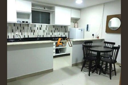 10_photo/07161a3a8f.93b8fa184532727f-ATLAS-0c4a8ea5-3ac8-4455-a511-fe9aed88e6fa.jpg de casa à venda com 1 quarto, 60m² em Pituaçu, Salvador