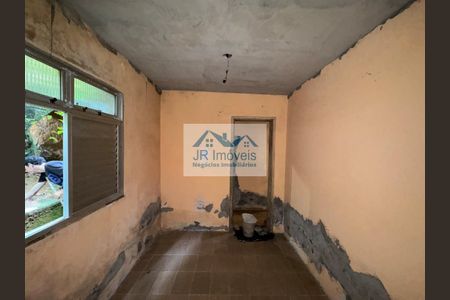 5_photo/07161a4c19.3c20d05746a6d1b7-ATLAS-e5f73348-38c8-498b-a035-261433d19406.jpg de casa à venda com 3 quartos, 56m² em Boca do Rio, Salvador