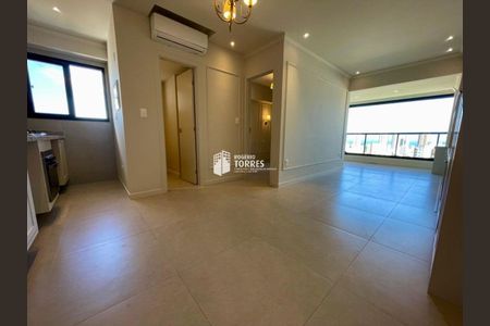 4_photo/07161aab8f.2f15d505e37c7ac5-ATLAS-d39d4b01-3ba9-4546-bf5d-ec3ec17d0db0.jpg de apartamento à venda com 1 quarto, 50m² em São Caetano, Salvador