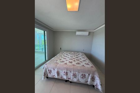 38_photo/07161ab6e7.f861ecc718bdcbd7-ATLAS-787c8d56-d1d9-4f6d-b34c-2fea43eb6df0.jpg de casa à venda com 4 quartos, 424m² em Fazenda Grande do Retiro, Salvador