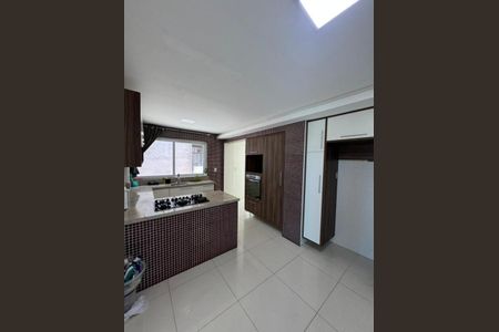 32_photo/07161ab6e7.f861ecc718bdcbd7-ATLAS-db2cfb25-9bc7-4fb6-8814-64407fc0c889.jpg de casa à venda com 4 quartos, 424m² em Fazenda Grande do Retiro, Salvador