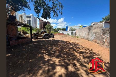 10_photo/07161b065d.821bca6a381fcd78-ATLAS-65d68774-76dd-41be-b8c4-e2a3d9003a48.jpg de casa à venda com 4 quartos, 550m² em STIEP, Salvador